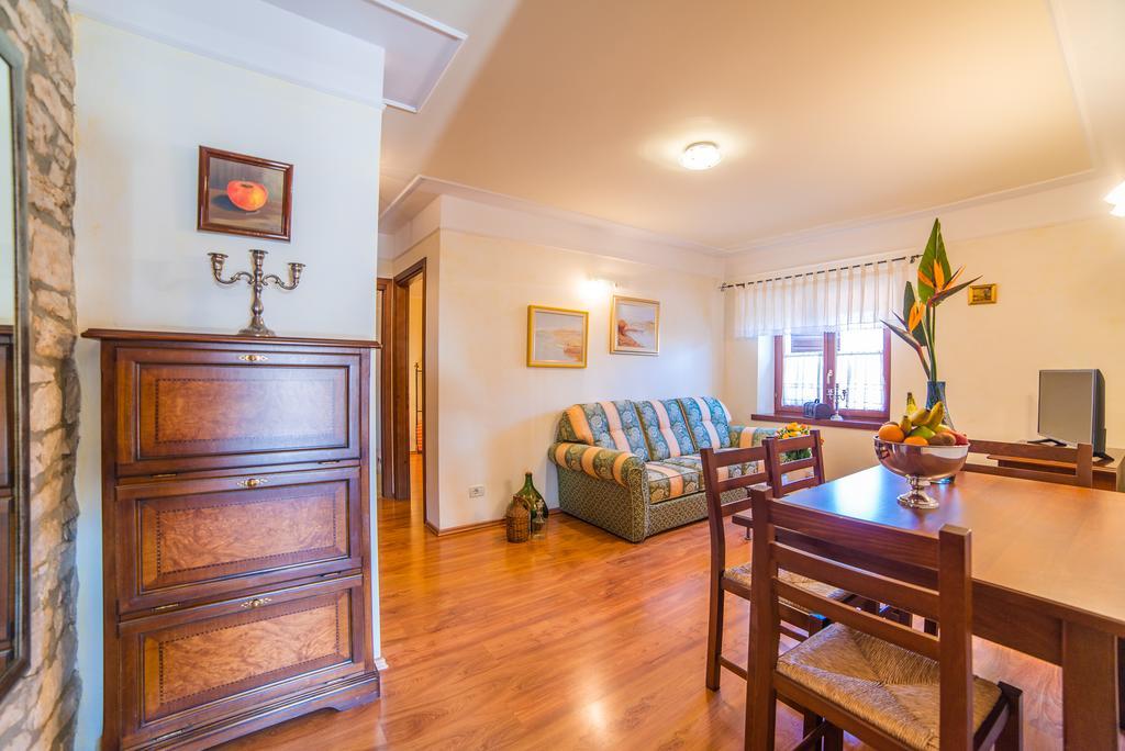 Aparthotel Katalyma 828 Канфанар Экстерьер фото