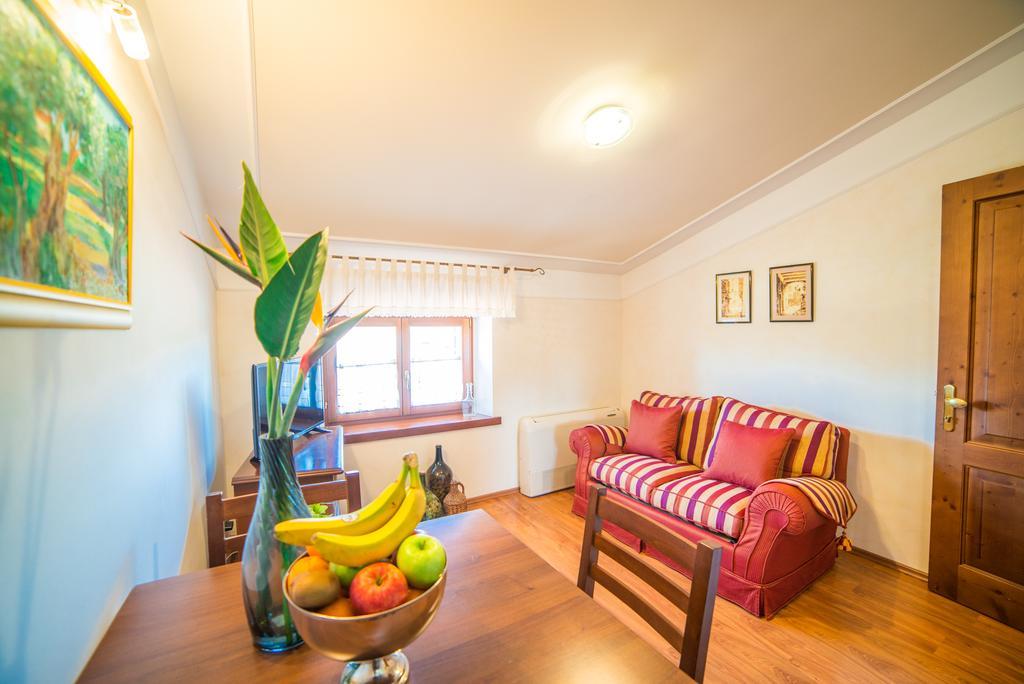 Aparthotel Katalyma 828 Канфанар Экстерьер фото