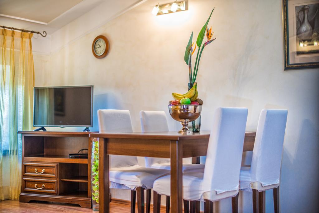 Aparthotel Katalyma 828 Канфанар Экстерьер фото
