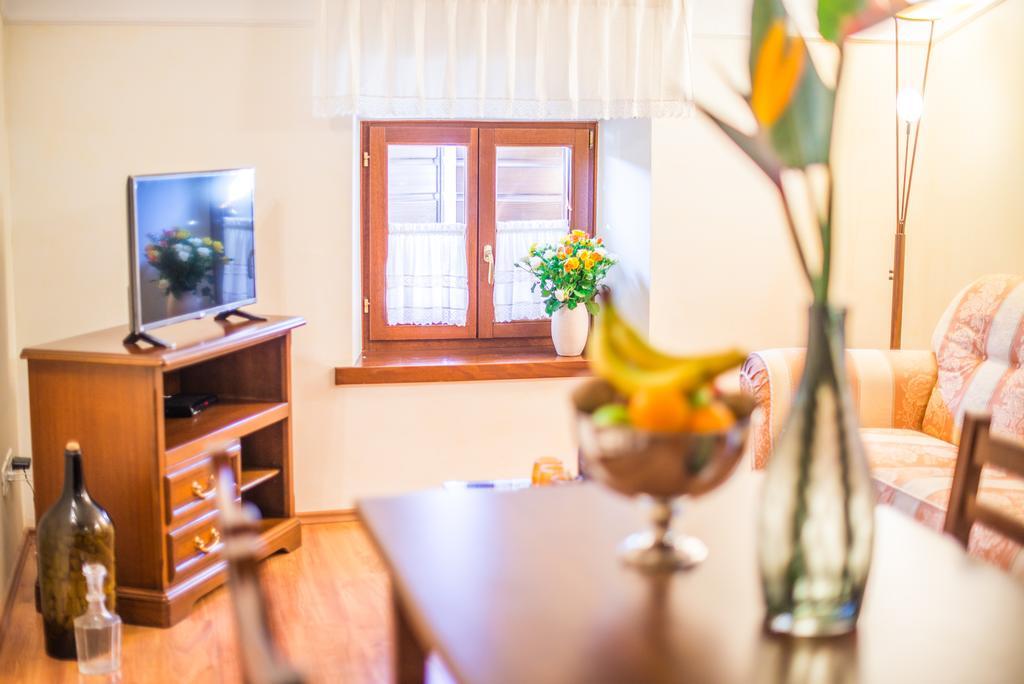 Aparthotel Katalyma 828 Канфанар Экстерьер фото